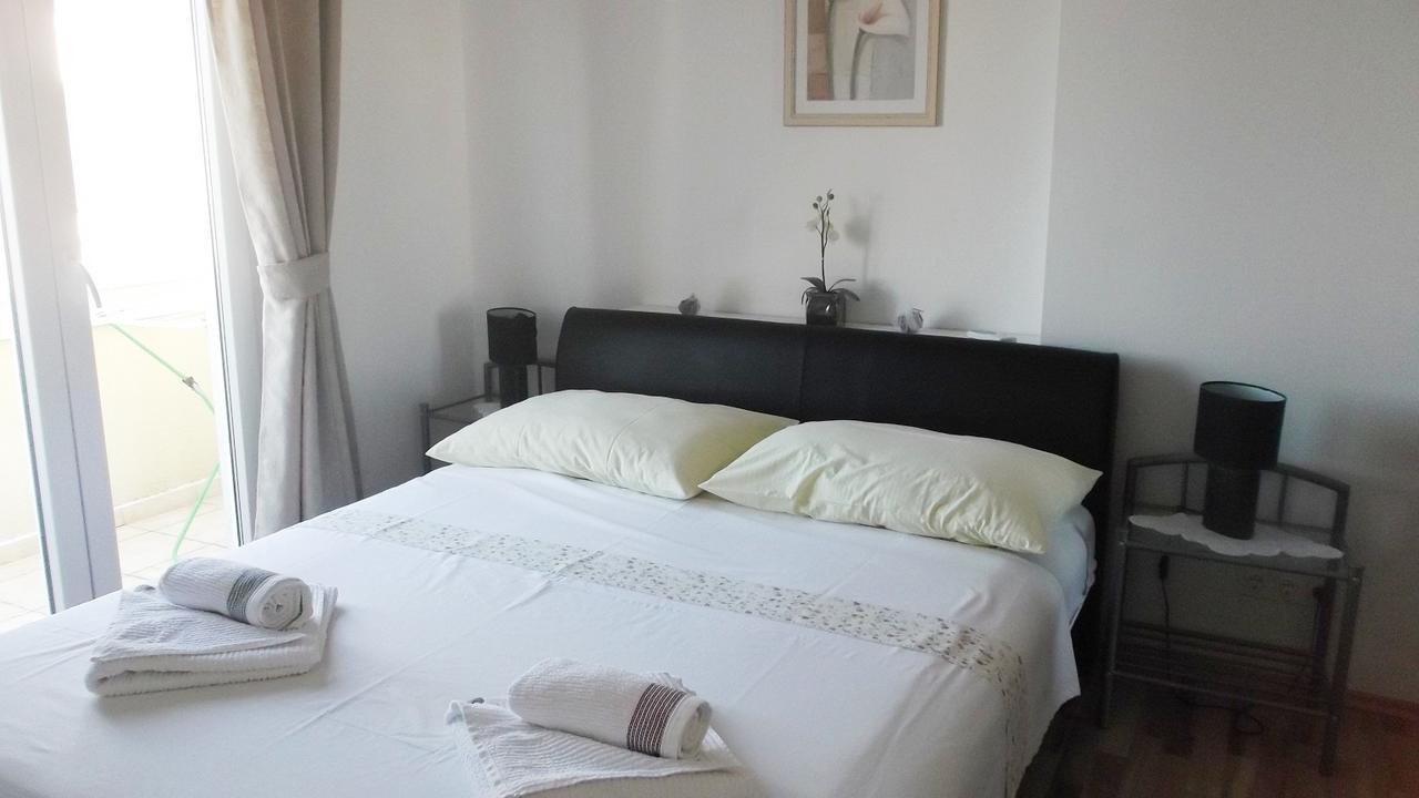 Apartments Marija Near Center Vodice Zimmer foto